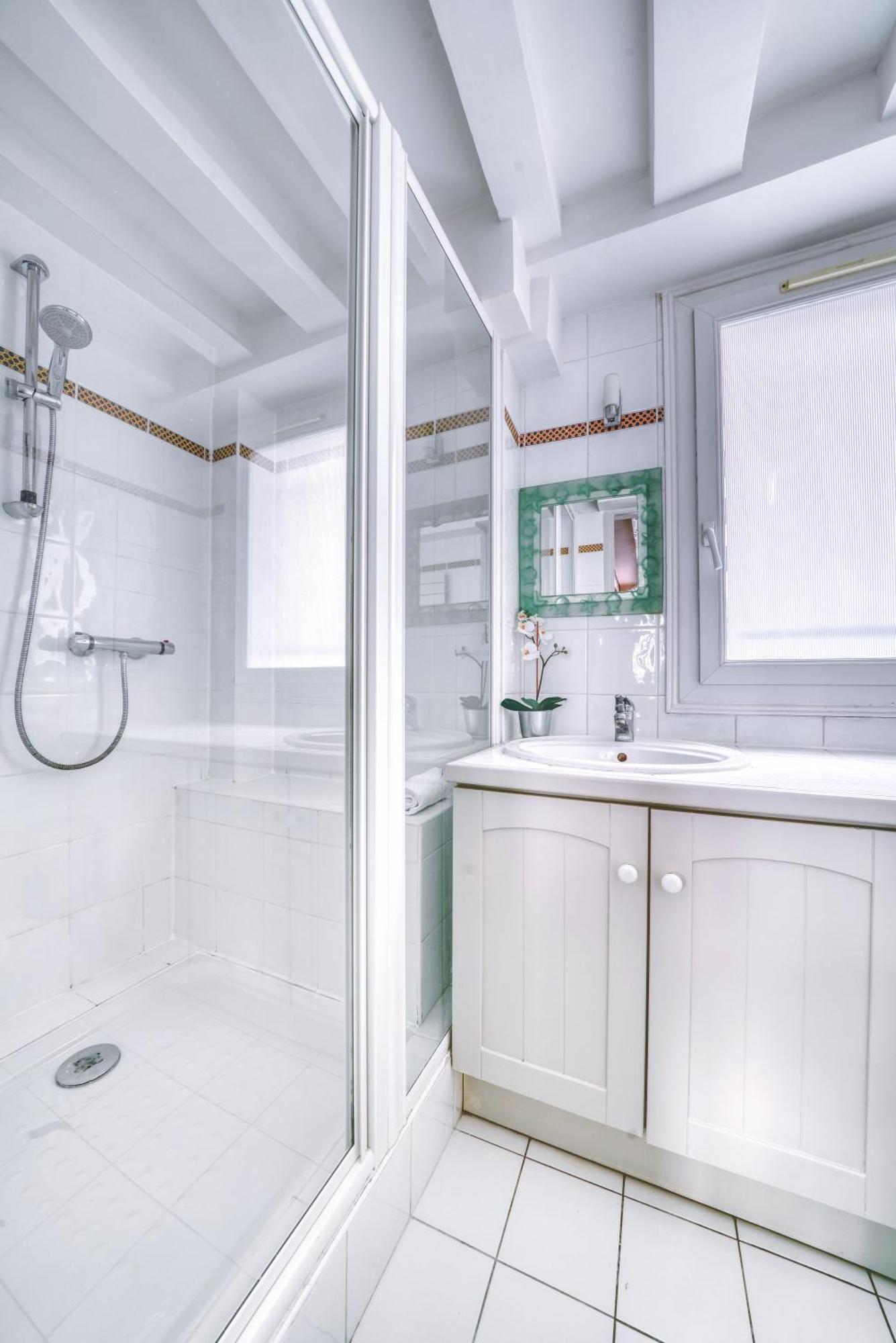 Unique & Beautiful Duplex In Saint-Germain Lejlighed Paris Eksteriør billede