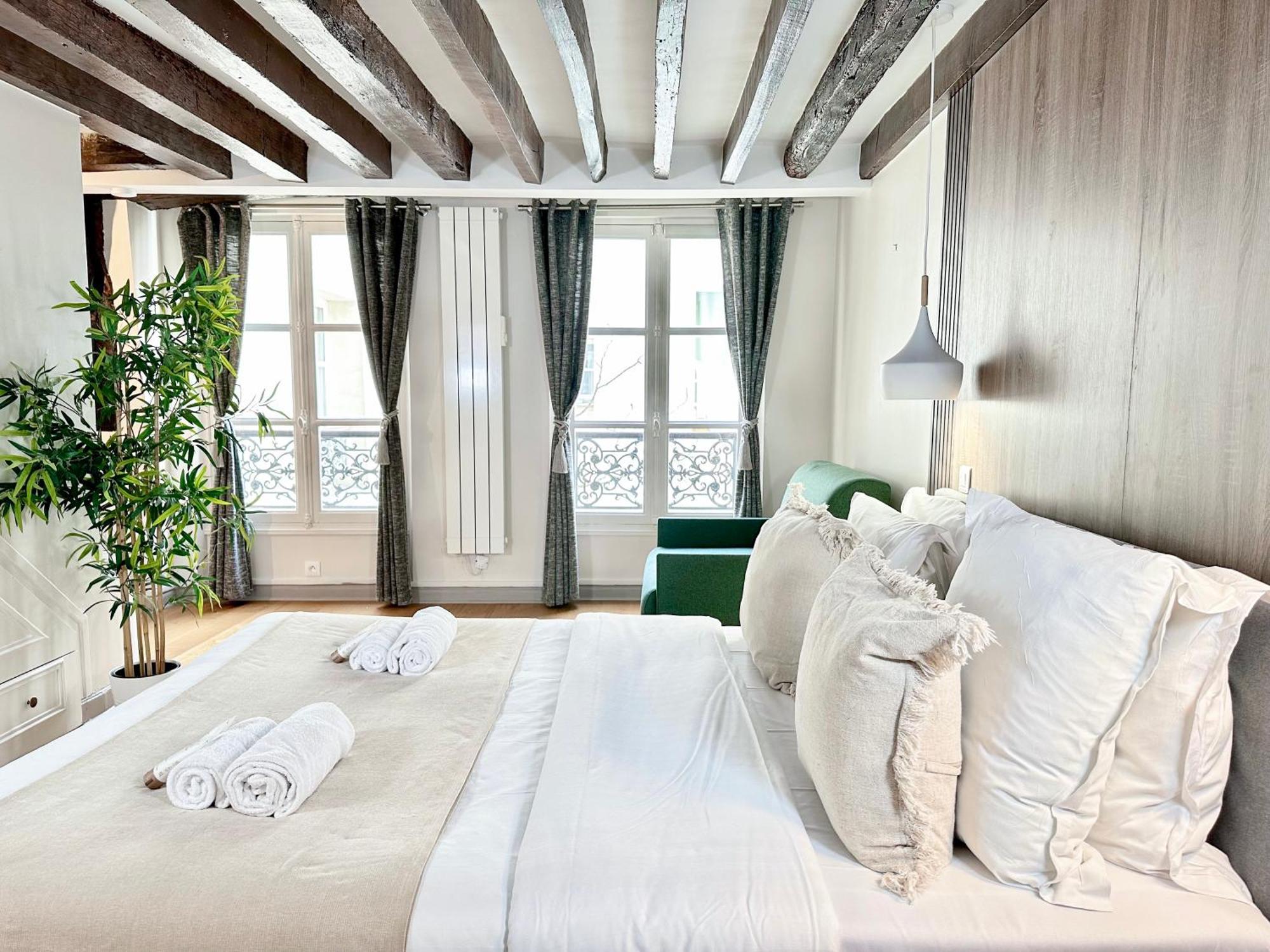Unique & Beautiful Duplex In Saint-Germain Lejlighed Paris Eksteriør billede